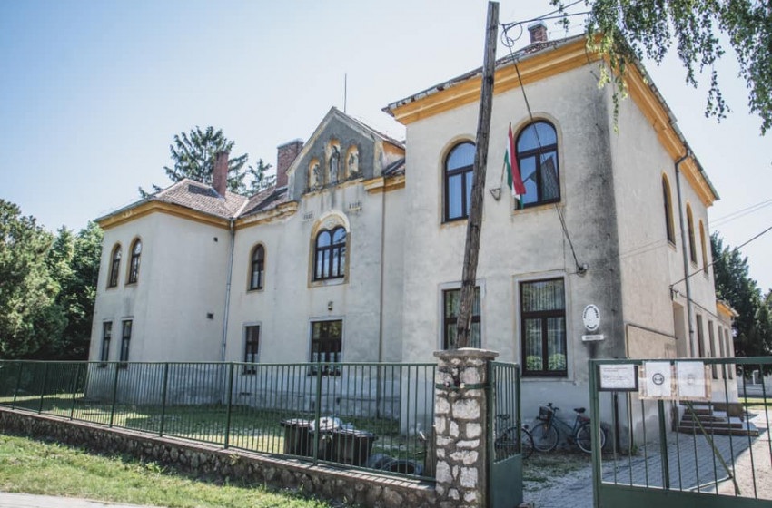 100 millió forintból újul meg Mihályiban az iskola